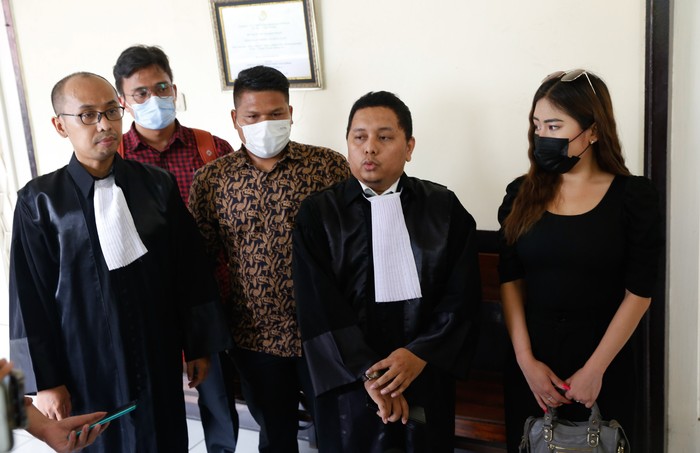 Ayu Aulia Ayu Aulia