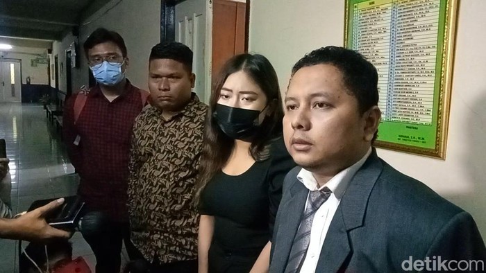 Ayu Thalia