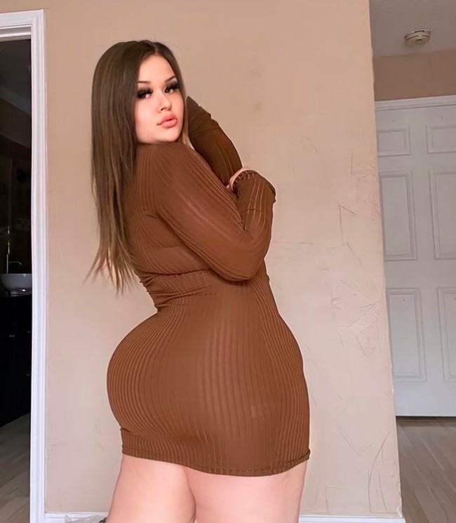 Tentu saja Bailey mengenakan biaya dari permintaan penggemarnya itu. Untuk kentut yang sudah diletakkan di dalam toples dikenakan biaya US$ 100 atau sekitar Rp 1,4 juta. Sementara keringat kakinya dijual US$ 50 atau Rp 700 ribuan. Foto: dok. Instagram/@baystayfit