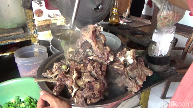 Bakso balungan jumbo Lumajang