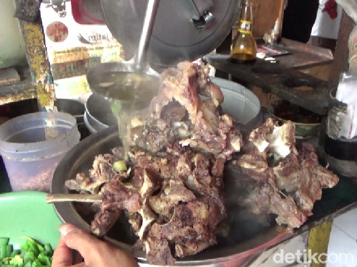 Bakso balungan jumbo Lumajang