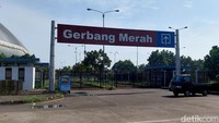 Pantauan detikJabar, Selasa (10/5/2022) pagi sekitar Pukul 09.00 WIB, opsih ini dipimpin langsung oleh Camat Gedebage Jaenudin.