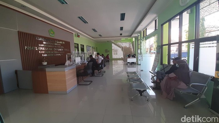 Calon jemaah haji minta kepastian.