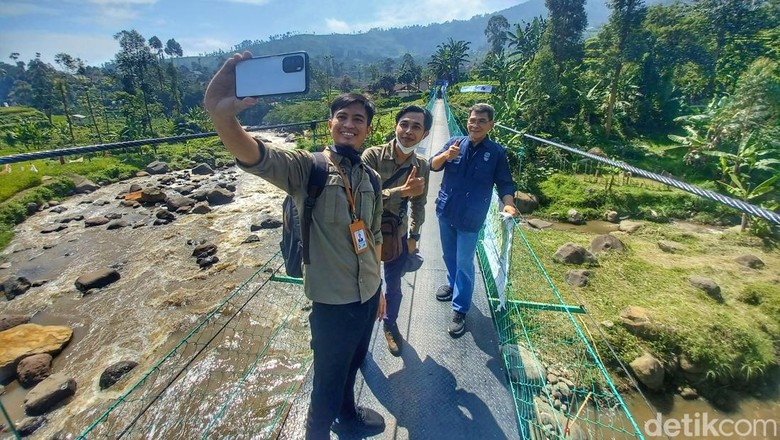 Jembatan Simpay Kasih, Pacet, Kabupaten Bandung