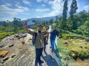Jembatan Gantung Simpay Asih Destinasi Baru di Kabupaten Bandung