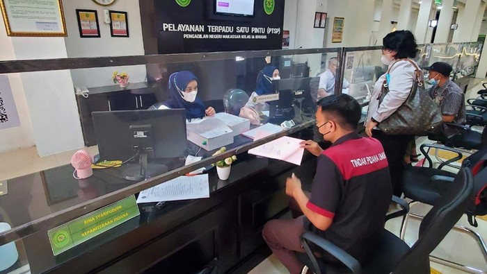 Kejati Sulsel limpahkan tersangka kasus investasi kripto bodong ke PN Makassar.