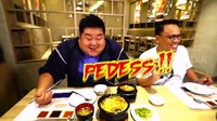 Bersama Kenta Yamaguchi, dirinya sempat makan di salah satu restoran khas Asia dengan cita rasa pedas. Keduanya sampai kewalahan menahan rasa pedas. Foto: Instagram @king_uyakuya