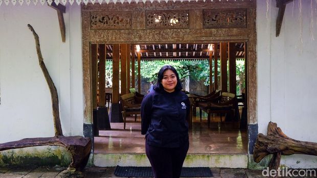 Tim detikHot tengah berbincang dengan Laire yang merupakan pemilik Restoran JIWAJAWI di Yogyakarta.