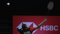 Indonesia unggul 1-0 usai Komang mengalahkan Yvonne Li dengan skor 21-15, 21-13.