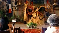 Untuk diketahui, Sekaa Barong Eka Budhi Kesiman berdiri pada 20 Maret 1990. Selama dibuka, market wisatawan di tempat tersebut, yakni wisatawan mancanegara. Adapun tarif yang dibanderol untuk dapat menikmati pementasan Tari Barong dan Kris di Sekaa Barong Eka Budhi Kesiman, Denpasar yaitu Rp 150 ribu. Tarif ini berlaku bagi wisatawan domestik dan mancanegara.