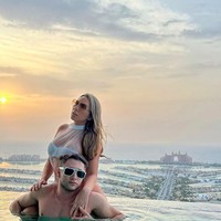 “Kami melakukan begitu banyak seks sehingga terkadang aku merasa mual. Ini sangat intens. Suatu hari setelah berhubungan seks, tekanan darah turun drastis, dan aku pingsan,” ucapnya, seperti dikutip dari Daily Star. Foto: dok. Instagram