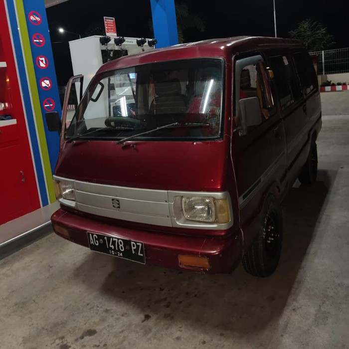 Mobil yang memborong BBM di Blitar