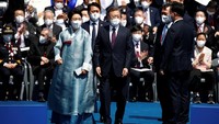 Dalam pidato perpisahannya pada Senin (9/5), Moon Jae In mengharapkan upaya memulihkan perdamaian dan denuklirisasi di semenanjung Korea bisa terus berlanjut. (Jeon Heon-Kyun/Reuters)