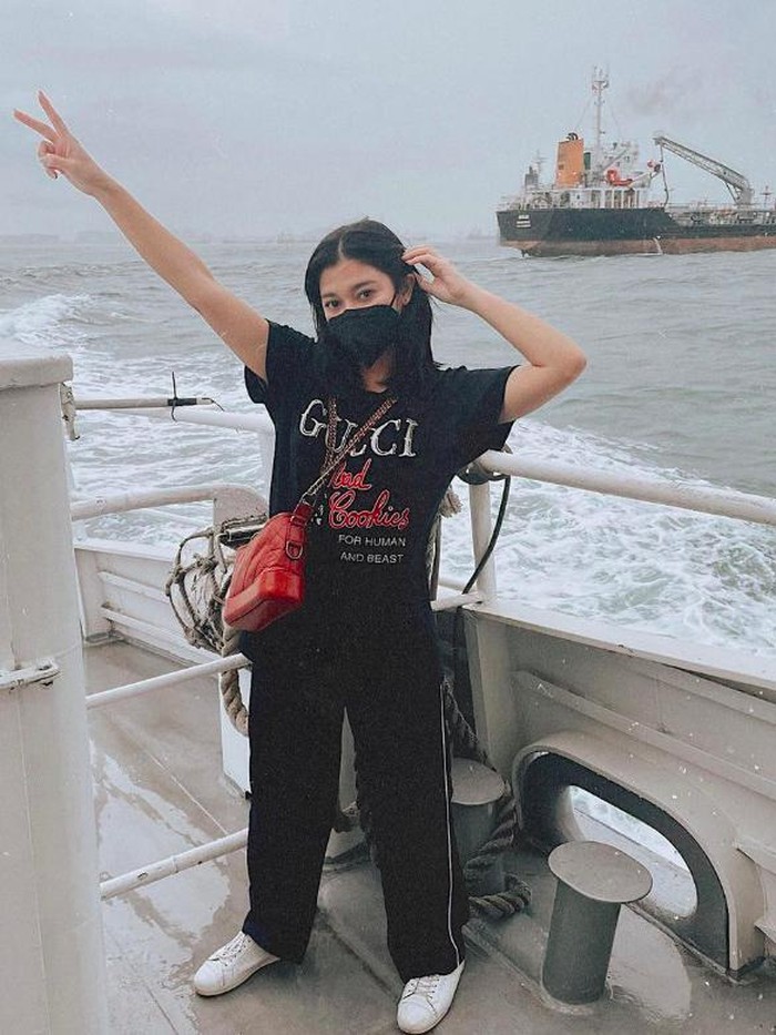 Nay Mirdad Nay Mirdad go public dengan pacar baru.