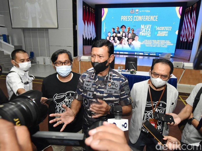 Pangkoarmada II Laksda Iwan Isnurwanto
