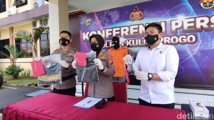 Jumpa pers kasus penganiayaan di Mapolres Kulon Progo, DIY, Selasa (10/5/2022).