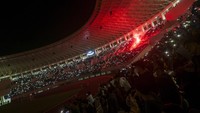 Belakangan penamaan Banten International Stadium (BIS) disorot lantaran tidak menggunakan bahasa Indonesia. Selain BIS, JIS juga turut dikritik terkait penamaannya.