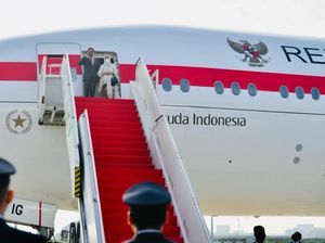 Jokowi dan Makna Kunjungan Kerjanya ke Luar Negeri Naik Garuda