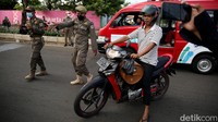 Pemerintah memperpanjang Pemberlakuan Pembatasan Kegiatan Masyarakat (PPKM) di seluruh wilayah Indonesia. Di area Jawa dan Bali, PPKM diperpanjang hingga 23 Mei 2022.
