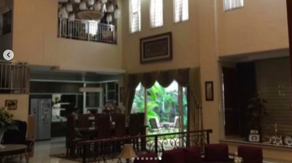 7 Potret Rumah Andre Taulany yang Dijual Rp 8,5 M, Garasinya Muat 9 Mobil