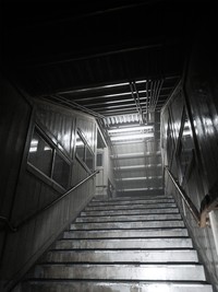 Stasiun Kereta Api Ini Tampak Nyata dan Seram, Padahal...