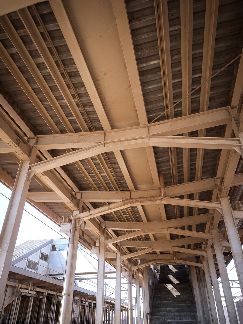 Stasiun Kereta Api Ini Tampak Nyata dan Seram, Padahal...