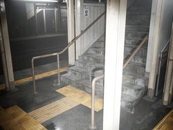 Stasiun Kereta Seram di Jepang Ini Dikira Sungguhan