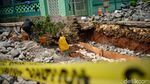 Jalan Amblas Gegara Banjir di Puri Pamulang Tangsel Masih Diperbaiki