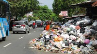 Gubernur DIY Sri Sultan Hamengku Buwono (HB) X menyampaikan akan melakukan pertemuan sekaligus audiensi dengan warga yang melakukan penutupan TPST Piyungan Bantul. 