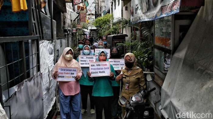 Yuk! Cegah COVID-19 Klaster Pemudik dengan Pendataan Pemprov DKI Jakarta mendata pemudik yang baru datang dari kampung halaman. Hal ini untuk mencegah penyebaran COVID-19 klaster pemudik.