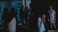 Wahana tersebut buka mulai pukul 13.00 WIB hingga 20.00 WIB.
