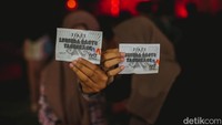 Pada hari libur Lebaran seperti ini, pengunjung yang datang bisa 700 hingga 1.000 orang dalam satu hari lho.