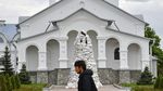 Khawatir Kena Bom Rusia, Monumen Bersejarah Ini Ditutup Karung Pasir