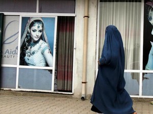 Bagaimana Taliban Kebiri Hak Perempuan di Afghanistan