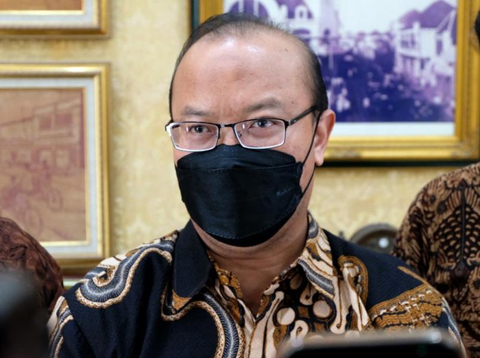 dirut pd rph surabaya, fajar
