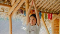 Farahdiba Ferreira fokus melakukan yoga untuk healing. (dok. Farahdiba Ferreira) 