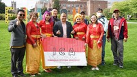 Festival seni budaya Indonesia ini telah dilaksanakan sejak tahun 2011. Penyelenggaranya adalah Persatuan Mahasiswa Indonesia di Universitas Washington di Seattle. (KJRI San Fransisco)