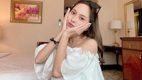 YouTuber Turah Parthayana terkenal semenjak seringkali membagikan vlognya saat di Rusia. Setelah menikah dengan Triyana Mahadewi, keluarga kecilnya juga seringkali berbagi momen hangat. Foto: Instagram/triyanamahadewi