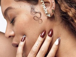 8 Inspirasi Warna Kuteks Cocok untuk Kulit Gelap ala Beyonce hingga Rihanna