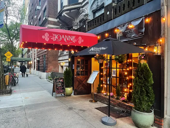 Lady Gaga Punya Restoran Italia di NYC, Menunya Dipuji Enak!