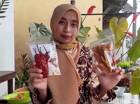 Manisan dan keripik cabai dari Desa Pandansari