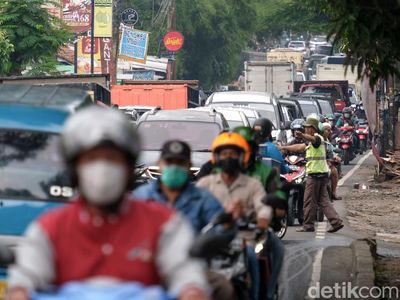 Masyarakat Kembali Bekerja, Lalin di Sawangan Depok Macet