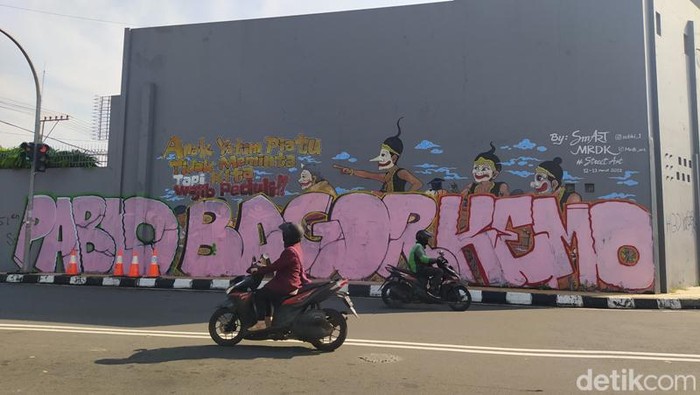 Mural tokoh wayang yang terkena vandalisme di Menowo, Kota Magelang, Rabu (11/5/2022).