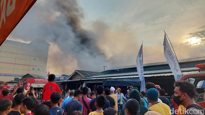 Pasar Ciputat kebakaran (Syanti Mustika/detikcom)