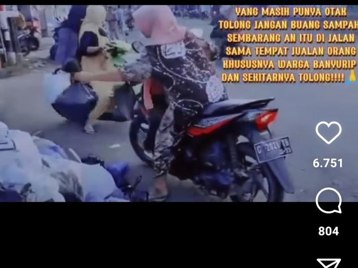 Potongan video viral di akun instagram @Pekalonganinfo