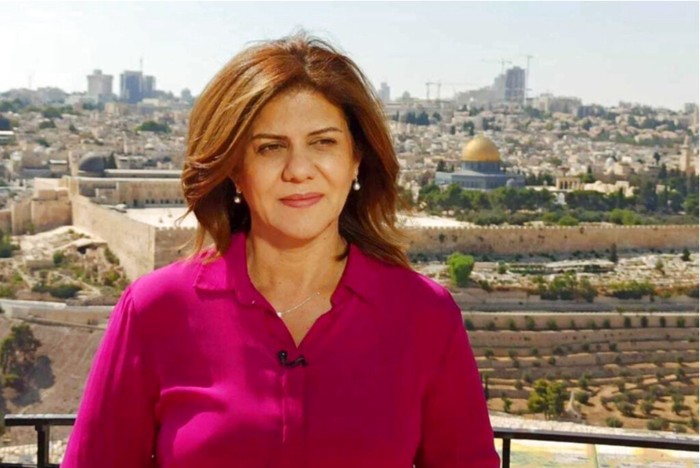 Shireen Abu Akleh, Jurnalis Palestina yang Tewas Tertembak. Foto: AP/Majdi Mohammed Shireen Abu Akleh, Jurnalis Palestina yang Tewas Tertembak. Foto: AP/Majdi Mohammed