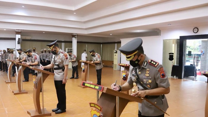Sertijab sejumlah kapolres baru di lingkungan Polda Jateng, Rabu (11/5/2022).