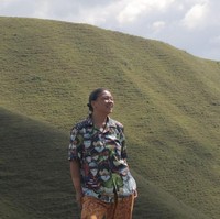 Kini wanita 51 tahun tersebut memilih memperbaiki gaya hidupnya jadi lebih sehat. Foto: Instagram/@botikapanggabean