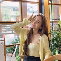 Keretakan rumah tangga Turah Parthayana dan istrinya tercium netizen ketika mereka tidak lagi tampil dalam postingan masing-masing. Keduanya juga sudah menghapus foto mantan pasangan di Instagram. Foto: Instagram Triyana Mahadewi