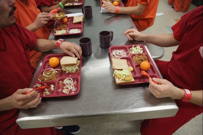 10 Menu Makanan Narapidana di Penjara Berbagai Negara, Jepang hingga Indonesia 10 Menu Makanan Narapidana di Penjara Berbagai Negara, Jepang hingga Indonesia